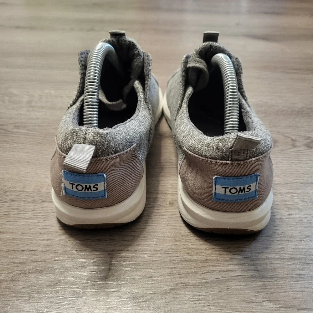 TOMS Del Rey Gray Knit Low Top‎ Lace Up Sneakers Womens size 8 Casual Textile